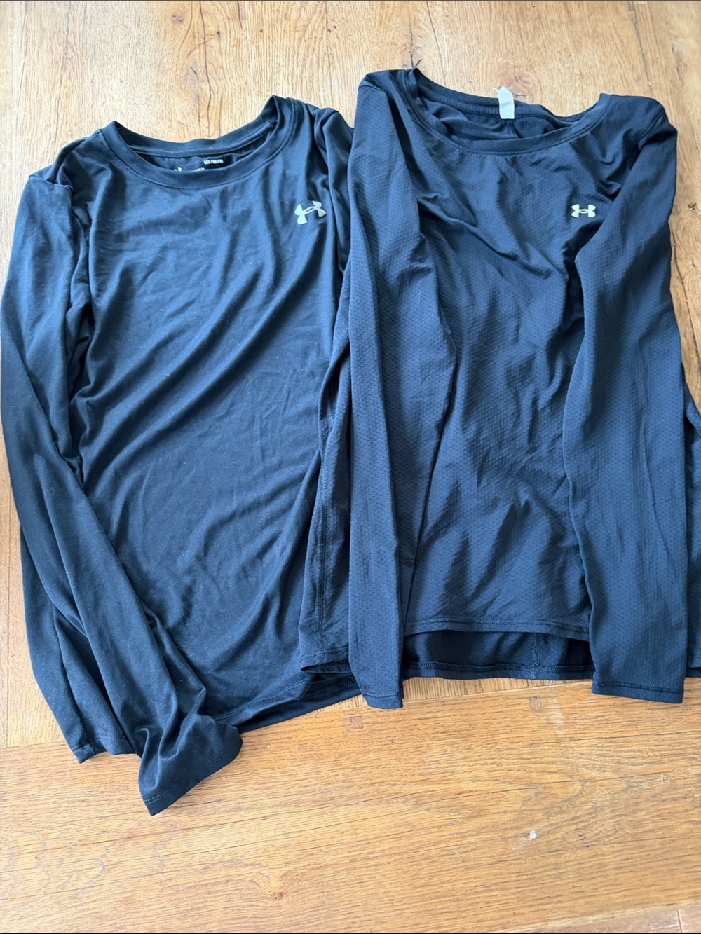 Under Armour heat gear black long sleeve shirt lot size medium and large